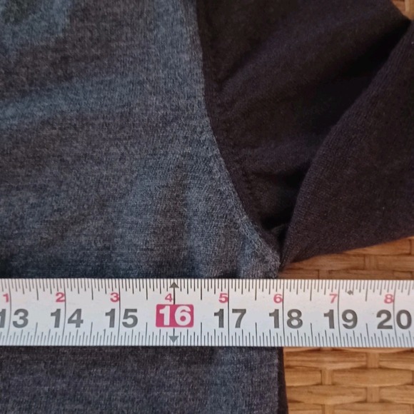 Zara Man Cardigan Sweater Size 42 Longsleeve Gray Navy Brown 100% Fine Wool - Picture 6 of 10